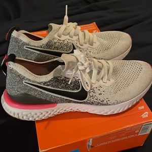 NIKE EPIC REACT FLYKNIT 2 WOMENS 9
